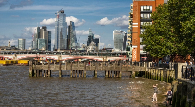 Grossbritannien London Themse Foto iStock Neil Bussey