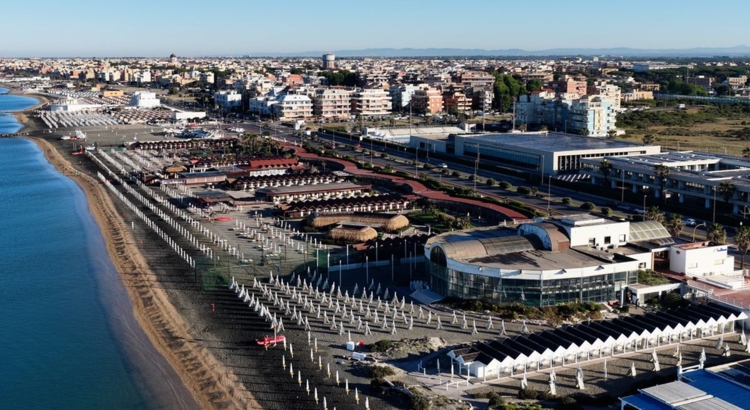 Italien Ostia Rom Strand Foto iStock Italy Drones