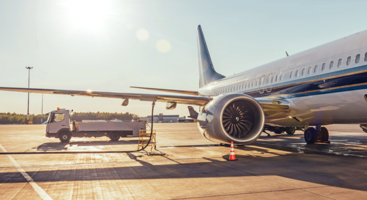 Flugzeug Betankung Kerosin