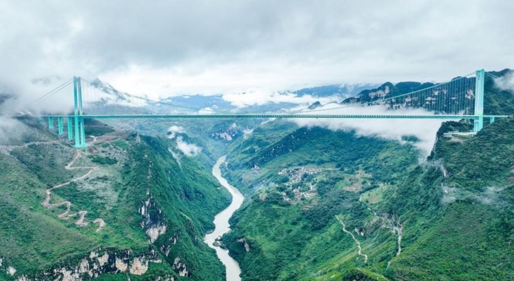 China Huajiang Grand Canyon Bridge Foto Xinhua News