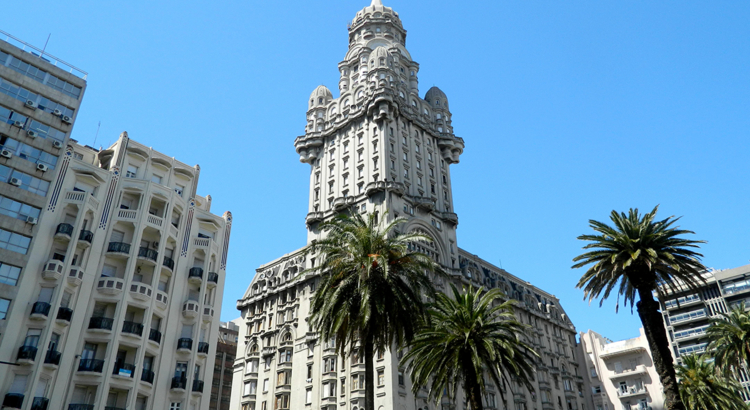 nicko cruises Montevideo_palacio-salvo-2830233.jpg