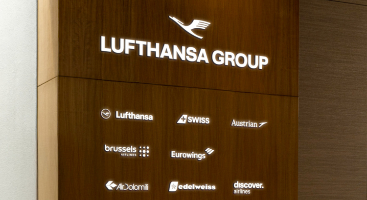 Lufthansa Group Markenauftritt Loungeeingang.jp