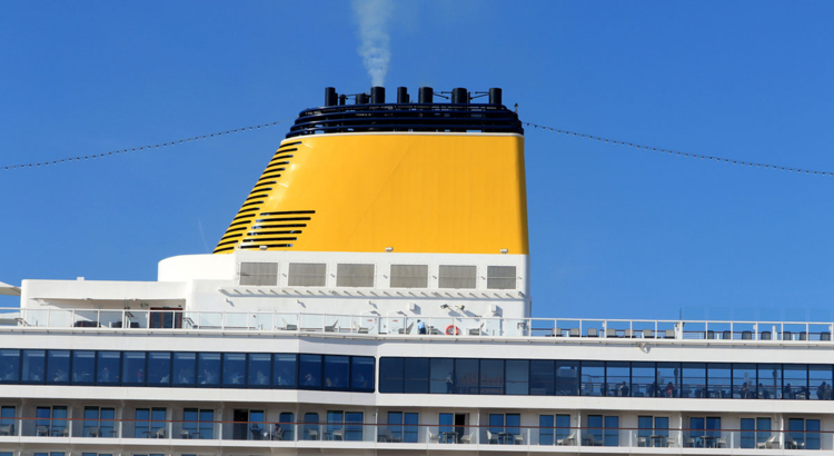 Kreuzfahrtschiff Schornstein