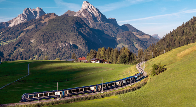 Schweiz Golden Pass Express in Schönried Foto Swiss Travel Systems