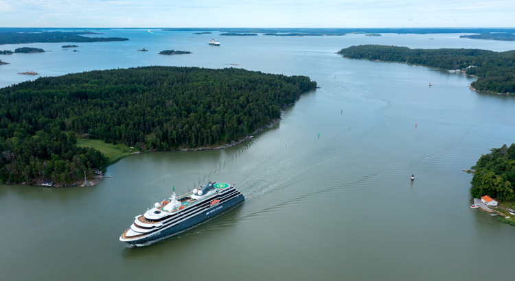 nicko cruises WVO_Turku_Jouni-Niskakoski_World Voyager 11.07.2022 - 004.jpg