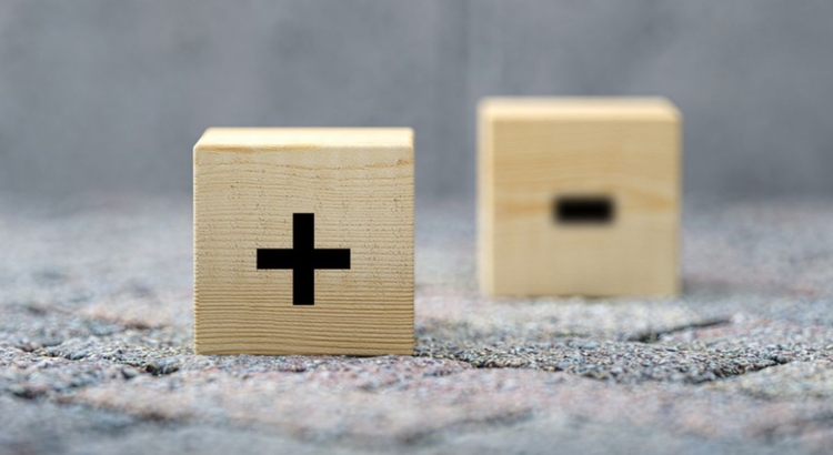 Plus Minus Foto iStock Fotogestoeber