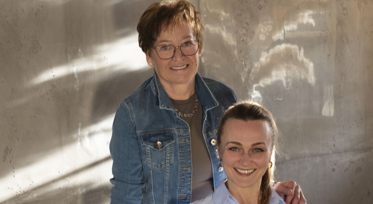 Peters Baerbel Wolf Valentina Reisebuero Lengerich Foto Fotostudio Rerich