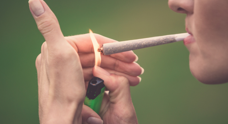 Haschisch Joint Rauchen