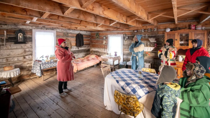 Kanada Metis Crossing Hausnachbau.jpg