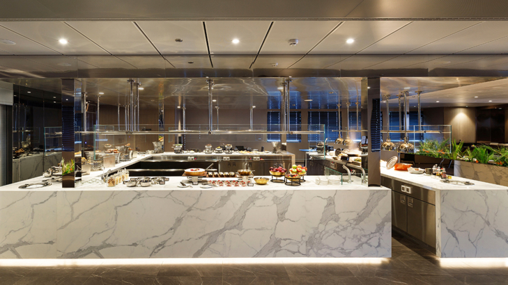 Emerald Cruises Azzurra Restaurant Scenic Gruppe.jpg