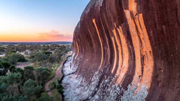 Australien Südaustralien Eyre Peninsula Pildappa Rock Foto SATC Isaac Forman.jpg